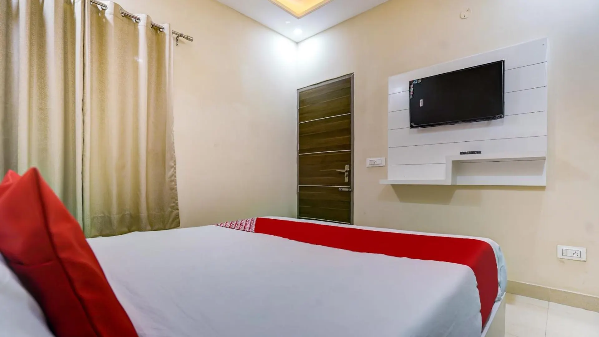 ****  Hotel O Galaxy Zirakpur India