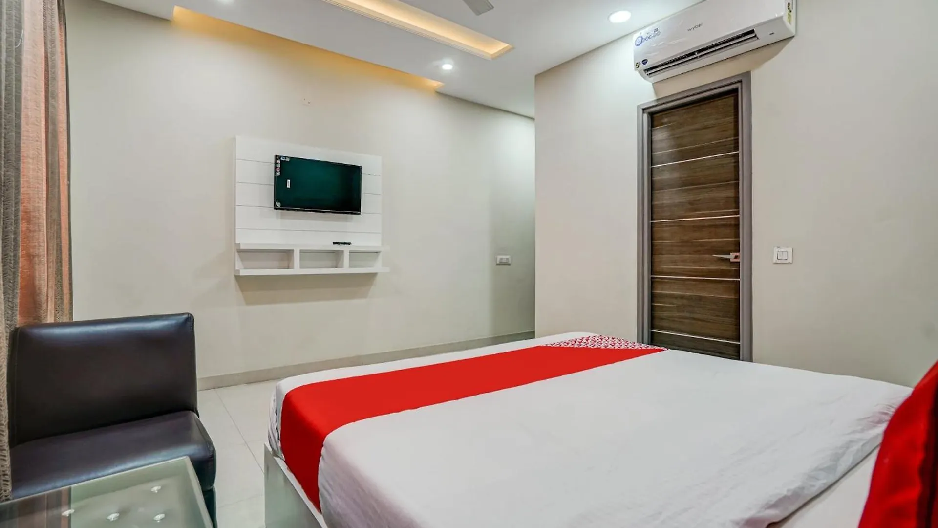 Hotel O Galaxy Zirakpur