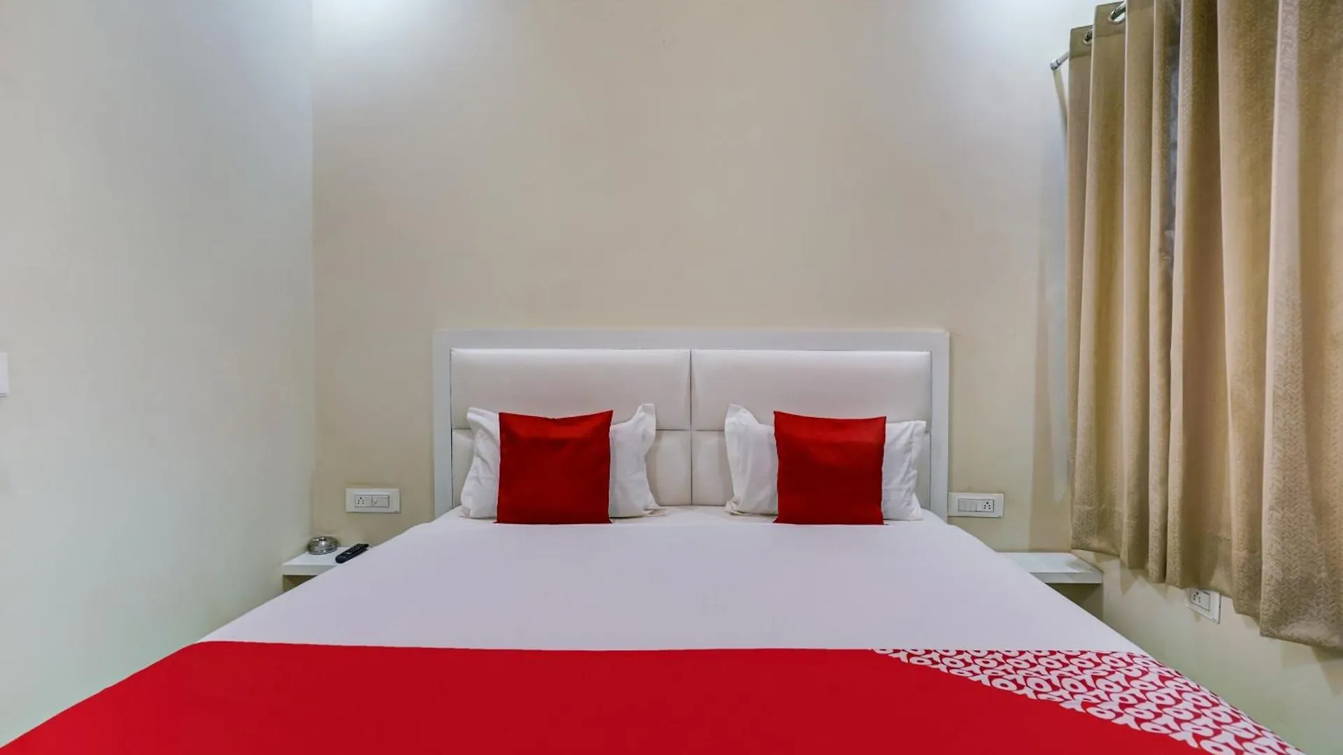 Hotel O Galaxy Zirakpur