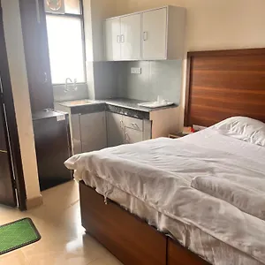 **** Hotel Apna Homes & I Gurugram I Sector-71 India